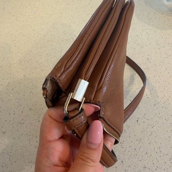 Kate Spade Leila Triple Gusset Crossbody bag. - Picture 15 of 17